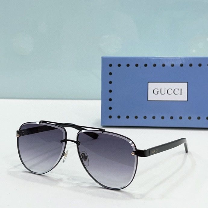 Gucci Sunglass AAA 080